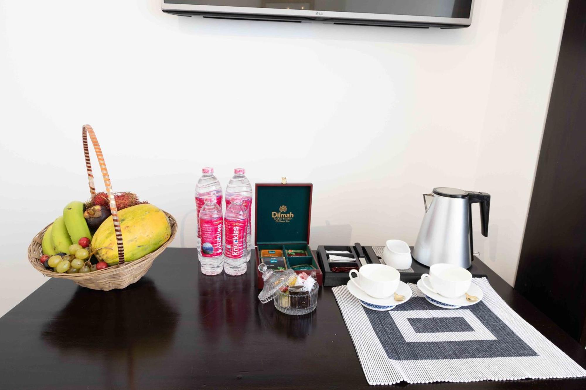 Lotus Colombo Guesthouse Экстерьер фото